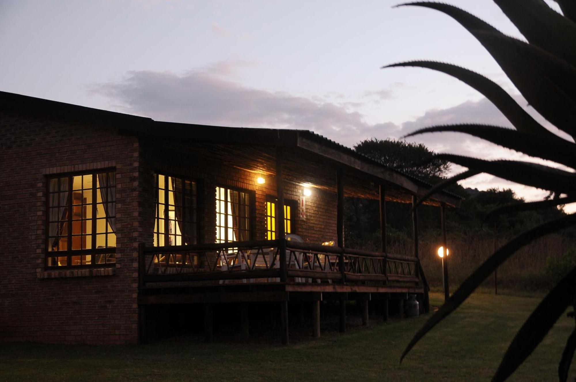 Mount Azimbo Lodge หลุยส์ทริคาร์ดท์ ภายนอก รูปภาพ